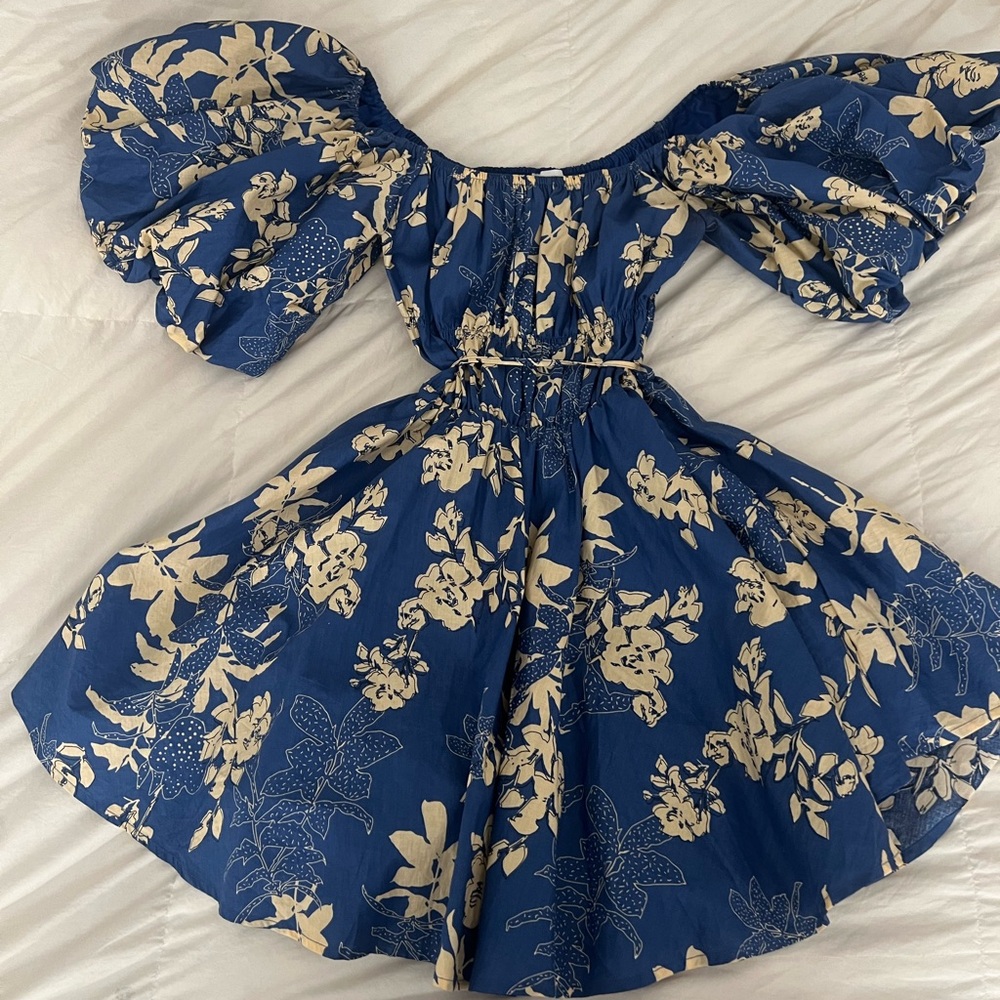Ivory and blue floral &Merci mini